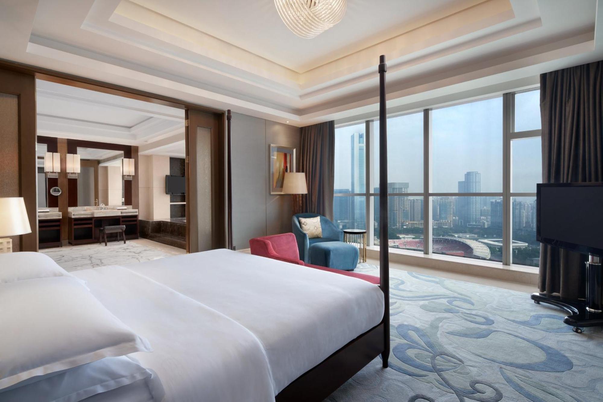 Sheraton Guangzhou Hotel-Fully Upgraded In Cbd-Free Canton Fair Shuttle Bus And Registration Counter Buitenkant foto
